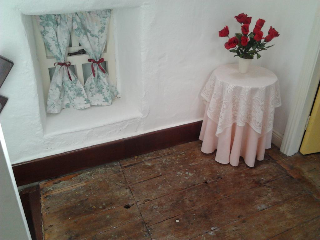 Westland Traditional Cottage Dated 1700'S Ardea Zimmer foto