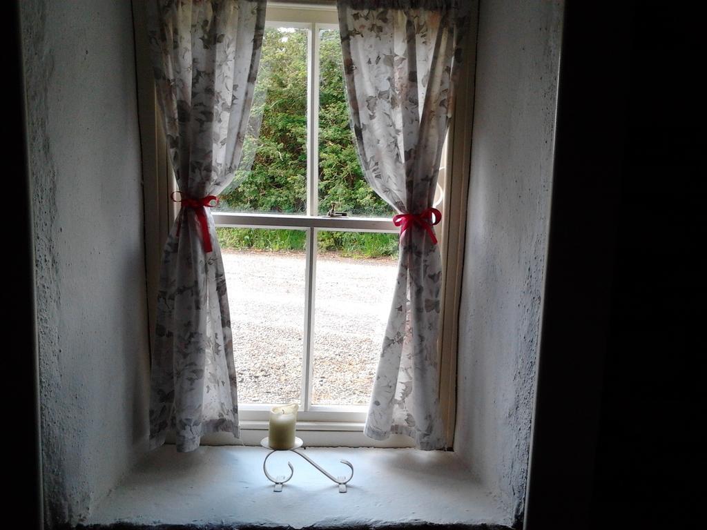 Westland Traditional Cottage Dated 1700'S Ardea Zimmer foto