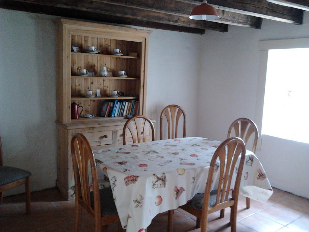 Westland Traditional Cottage Dated 1700'S Ardea Zimmer foto